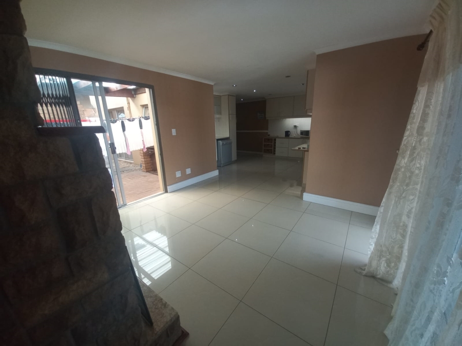 4 Bedroom Property for Sale in Portlands Western Cape